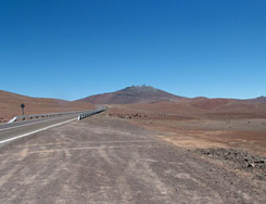 Blick zum Cerro Paranal in der Atacama-Wüste